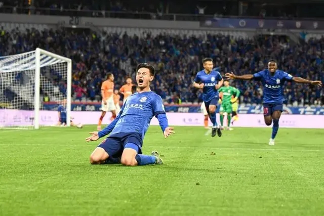 载入史册！蒋圣龙打入申花队史正式比赛第1500球