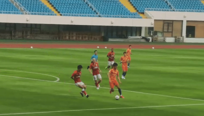 山东换队长！泰山0：5海港，山东9人缺阵，6天后死磕国足