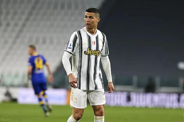 曼联接洽C罗替代卡瓦尼，2600万便可买到！他需降薪一半才能加盟