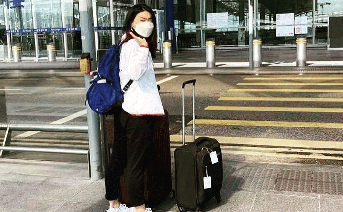 太甜了！郭晶晶奔赴东京担任评委，霍启刚称会照顾好三个孩子