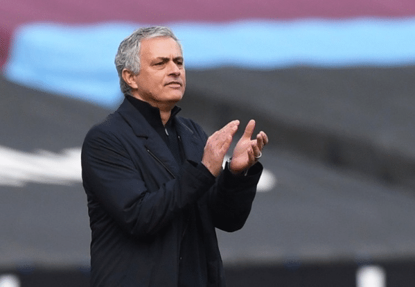 曼联欲用球员交换凯恩，B费？穆帅有意费莱尼！曼联名宿力挺穆帅！