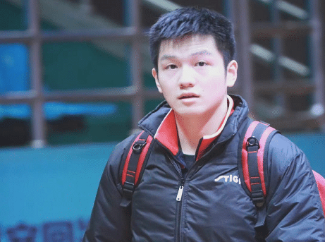 樊振东结束隔离！2021年完美蜕变，四大赛称王，顺利接班马龙