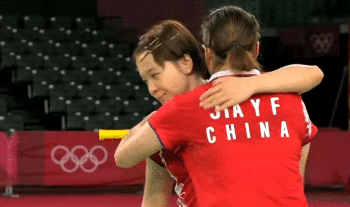 惨败！凡尘组合最后挑战眼神绝望，对手泪崩，陈清晨大方送拥抱