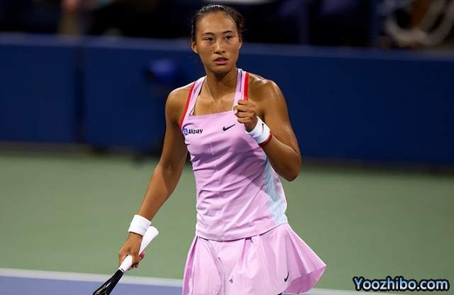 残暴！郑钦文连赢19分摧毁对手，日本主场一片死寂