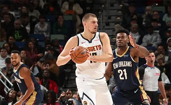 约基奇不再 “划水”！狂砍27+13+10统治加时，率掘金险避爆冷送鹈鹕7连败