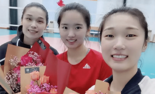 倪非凡又被王梦洁挤掉！两年前评奖曾引争议，00后小将盼崛起