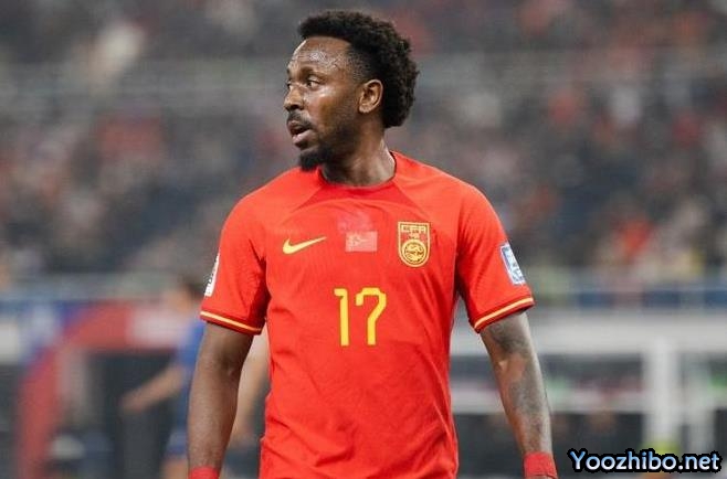 费南多遭遇困境 踢飞点球抢任意球后发声