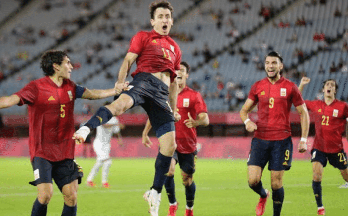 奥运会男足4强出炉，韩国3比6出局，日本点球过关，巴西强势