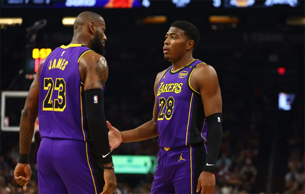 湖人迎重大利好！詹姆斯、八村垒本周或复出，完全体蓄势待发
