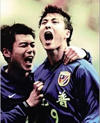 男足名宿祁宏现身野球场捞金，他这样的名宿出场费要多少？