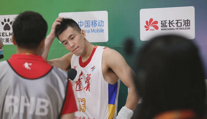 伦式语录！郭艾伦土味情话表白球迷，凡尔赛发言+送中秋节祝福