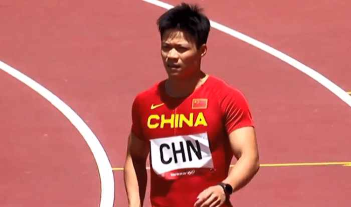 紧追牙买加！中国接力队第2进决赛，苏炳添带队冲奖牌，美国出局