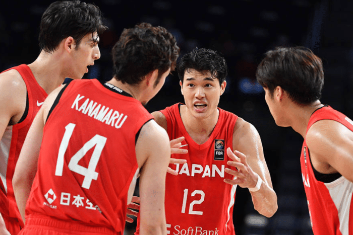 羡慕！日本男篮打疯了，21分狂胜世界第38，渡边一条龙暴扣惊艳