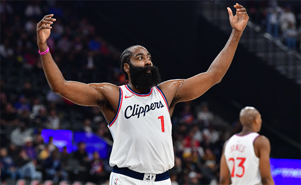 哈登里程碑之夜！常规赛得分超摩西-马龙，现役三甲之列闪耀