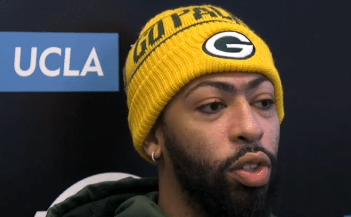 感动！浓眉哥谈科比，年少时模仿投篮动作，带着曼巴精神前进