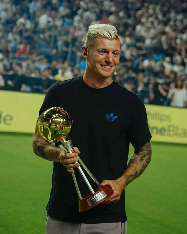 2024年德国足球先生克罗斯：呼吁全民携手共铸国家队璀璨未来