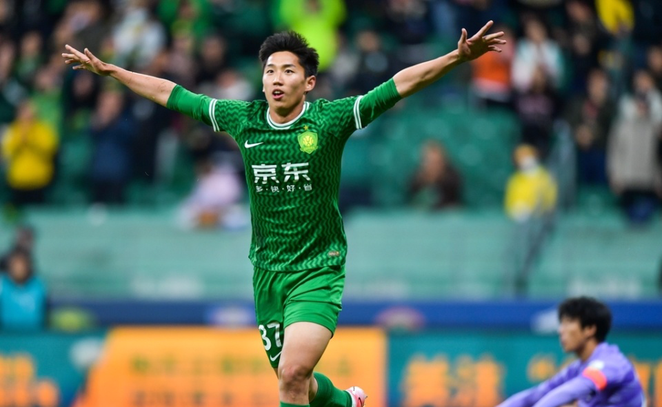 11 月国足应否带上他？27 岁国安奇兵双响，中超 8 球追平韦世豪