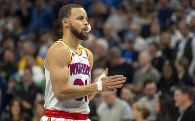 勇士连遭重创！库里格林伤退，库里称伤势不重仍欲战绿军