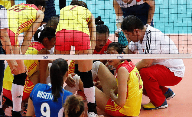 朱婷手腕伤病谁的责任？保守治疗报答恩师，郎平不建议动手术