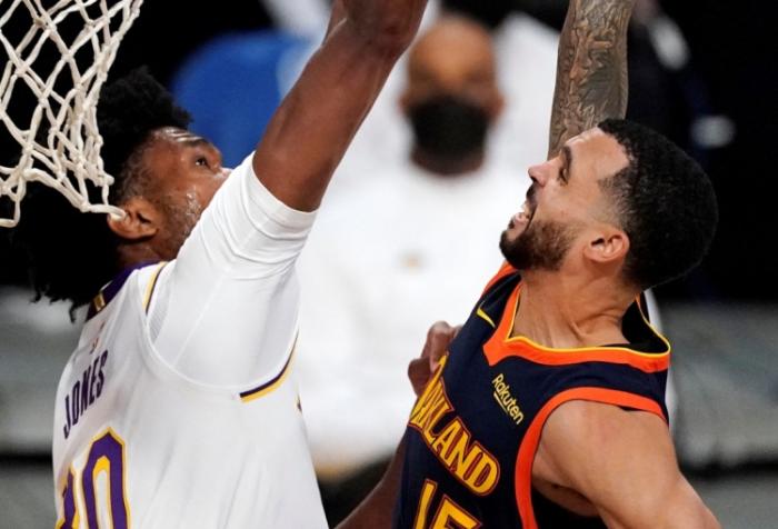 老詹仅24分钟+26分大胜！卡鲁索大笑，库兹马发推，沃格尔：能睡好觉了！