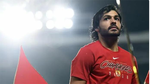 高拉特33岁生日官宣好消息：将重回中国任青训导师