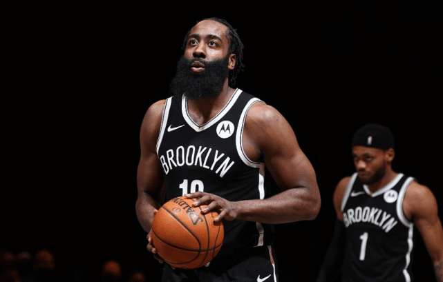 哈登下半场轰23分0失误！制胜球功劳太大：前场板+无私助攻