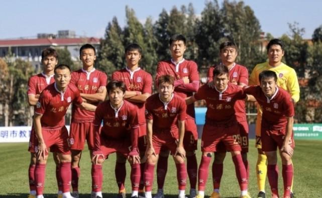 闹剧？中甲升班马获得准入后，解雇教练组和球员！名记怒斥：卸磨杀驴