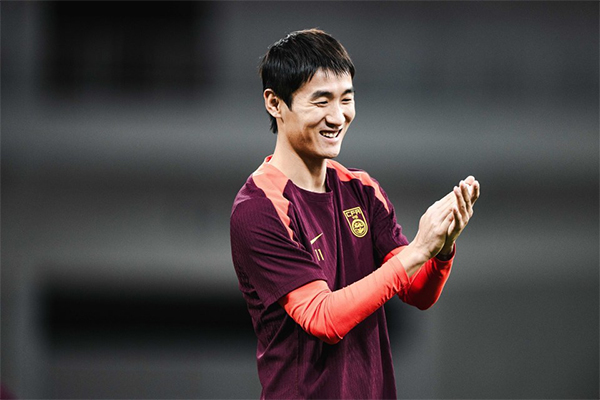 韦世豪与日本王牌冲突后，日媒忌惮他，还说球风野蛮，真有意思！