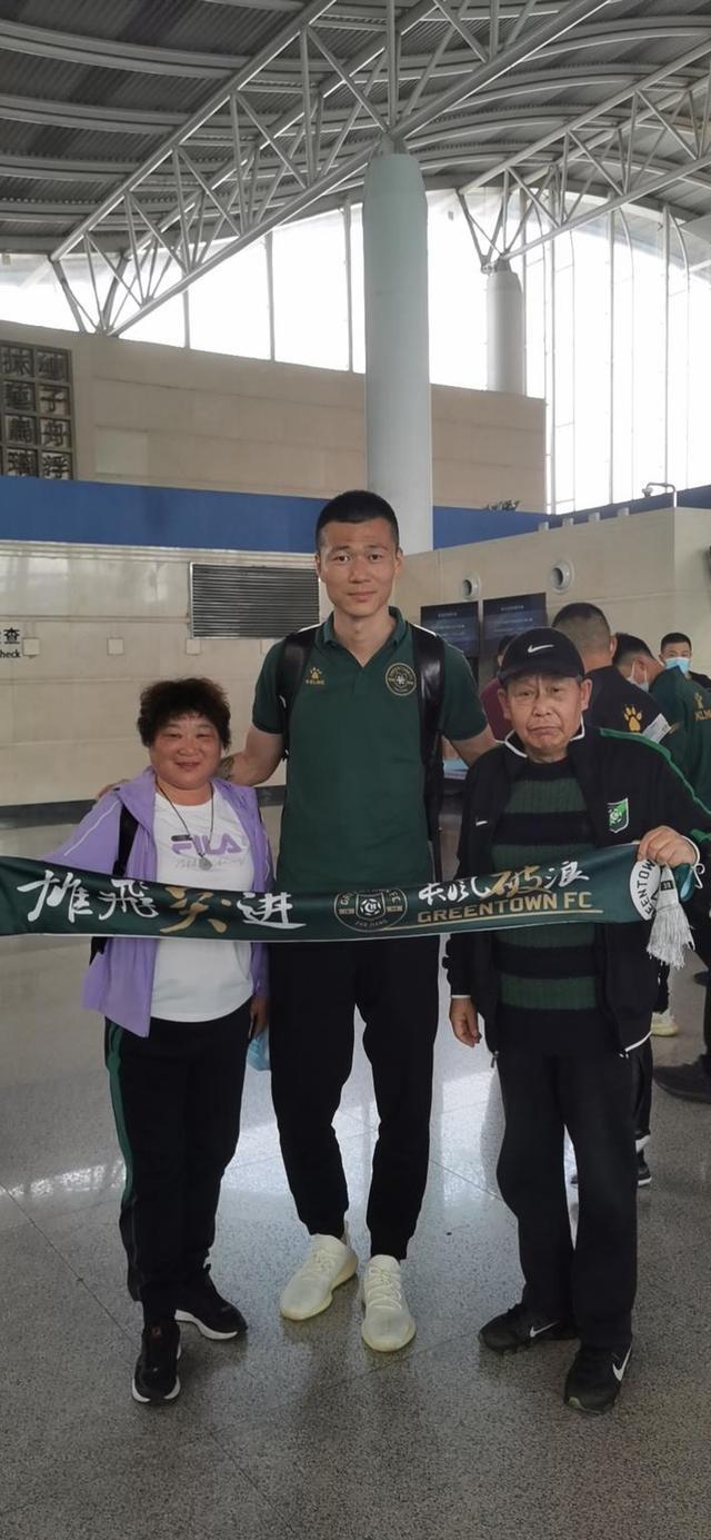 球迷跟随浙江队走南闯北 新赛季成为冲超巨大动力