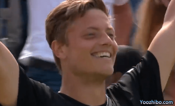 NO.205黑马疯狂爆冷，连灭前3种子夺冠，动情亲吻草皮