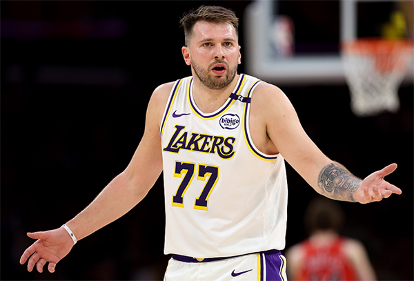 湖人惨遭公牛血洗31分 多项数据被打爆创赛季纪录