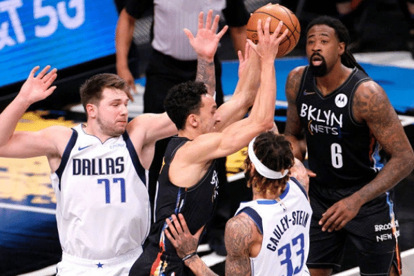 商业互夸？东契奇和哈登真是越看越顺眼啊！