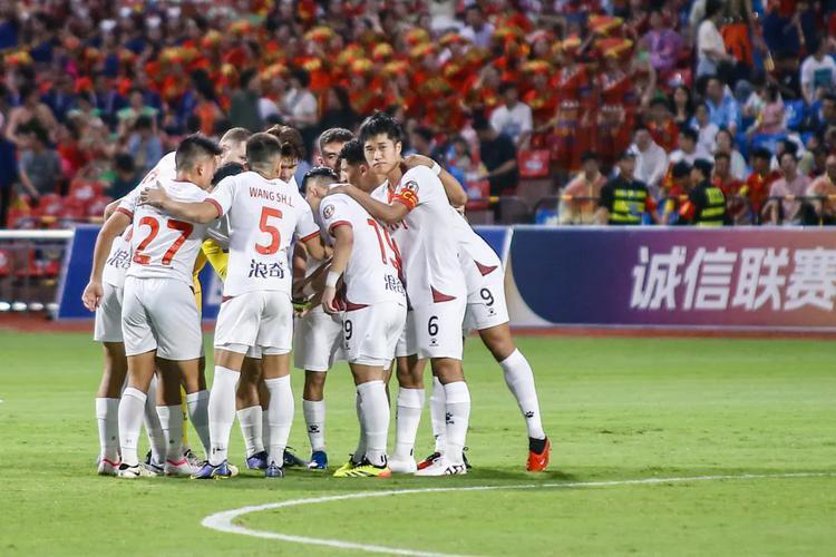 恒大足校借壳海口踢中乙 是广州队重生的希望吗？