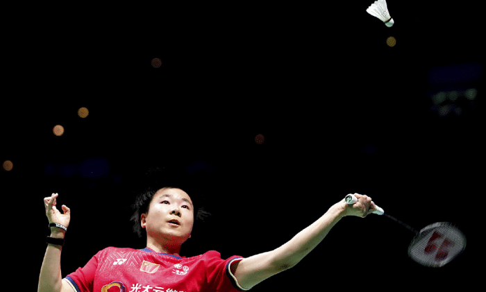 脸都不要了！何冰娇遇不公正待遇，韩国公开赛鹰眼挑战太离谱