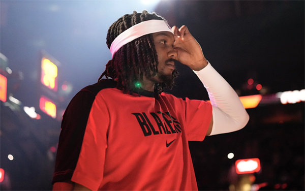 重磅！罗威左膝手术将休4-6周，赛季提前告别，湖人躲过潜在风险