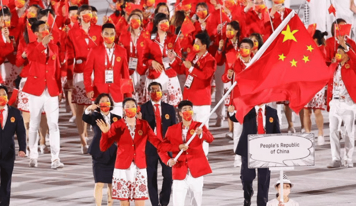 旗手魔咒！赵帅无缘决赛+朱婷首秀惨败，郎平5年前的选择太准了