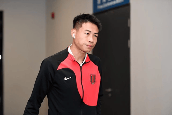 曼联4500万卖青木现希望，那不勒斯欲引，或成拉爵签天才之助力