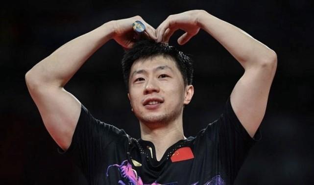 央视女神主播盛赞马龙：网坛有3巨头中国有他！张艺兴任嘉伦发文道贺