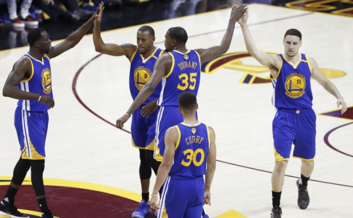 再见了！勇士队冠军功臣