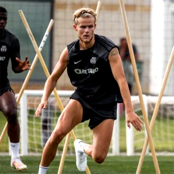 曼联热身赛两将受伤，霍伊伦德和约罗状况不一