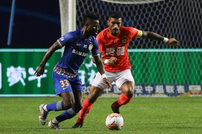 优直播3月13日讯 丰臻写道：“最新消息：中超冠军后腰瓦卡索非常接近深圳队。