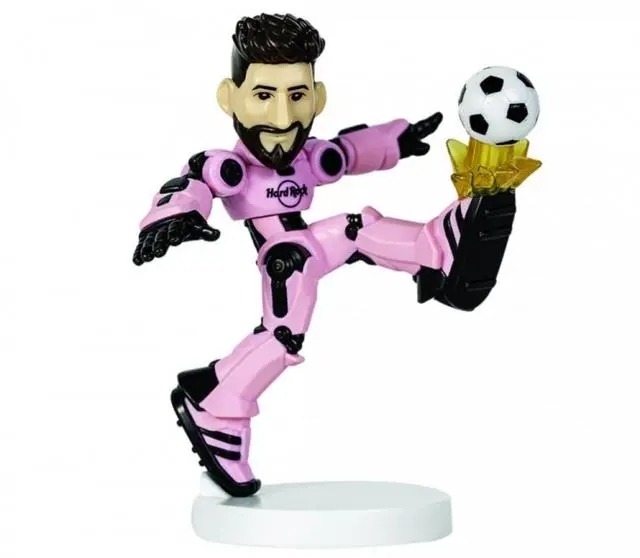 梅西化身硬石餐厅 “超级英雄”，全新周边系列震撼登场