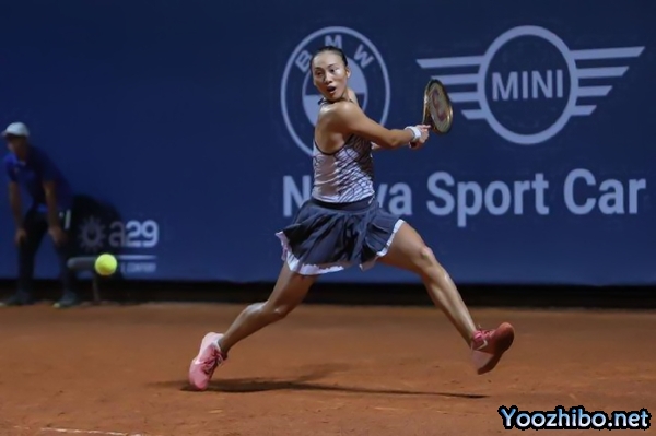 巴勒莫站-郑钦文直落两盘横扫艾玛-纳瓦罗 首进红土赛事四强