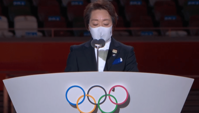 闭幕式吐槽大会！五环上惊现“幺蛾子”，海草精舞蹈太吓人了