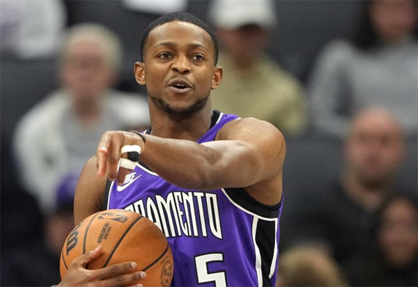 福克斯离队在即？国王开启谈判，马刺争首签，湖人梦碎，火箭置身事外