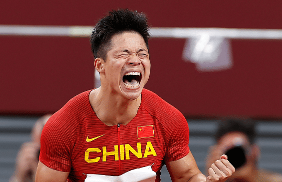 苏炳添最新荣耀！45人斩获奖章，仅他1人没金牌，官方5个字盛赞