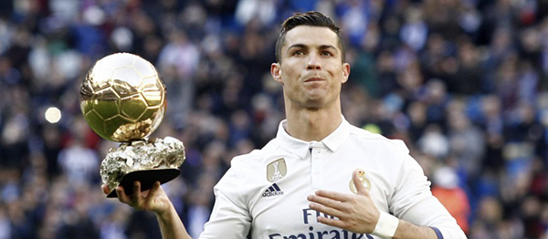 欧冠淘汰赛进球榜：C罗67球独霸榜首，梅西49球紧追不舍