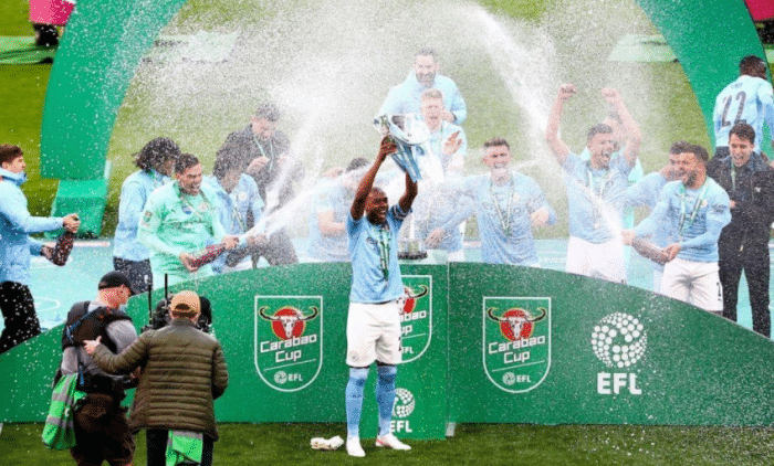 曼城豪夺联赛杯，曼联送大礼！曼城最快下轮提前夺冠！