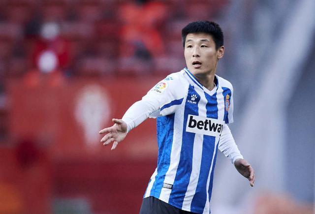 足球报：武磊目前状态很难在国足打主力