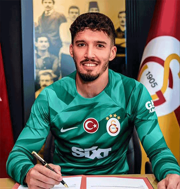 曼联二门不满奥纳纳被偏袒，夏窗或转会土超冠军！阿莫林恐需买人